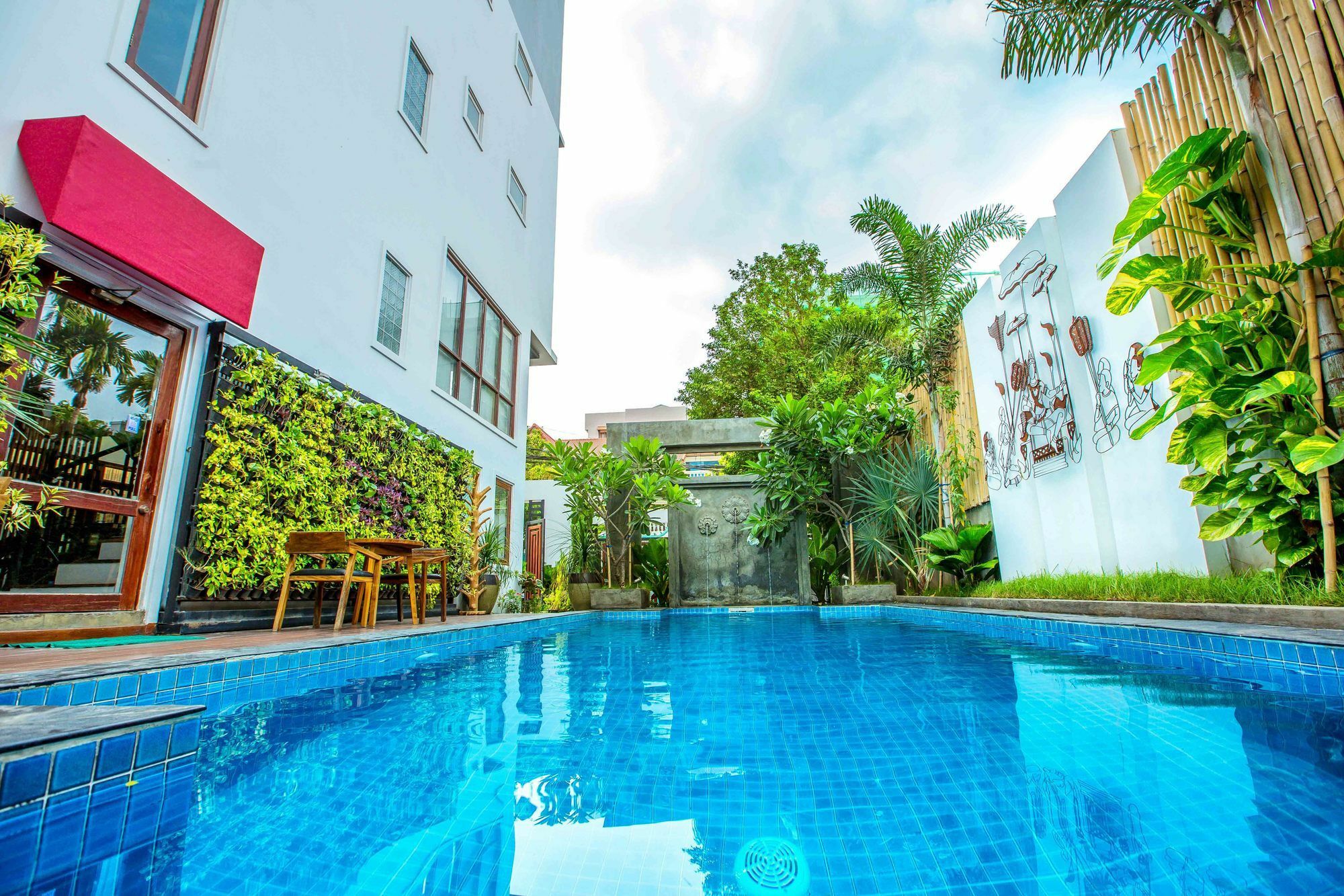 Le Cocon Boutique Hotel Phnom Penh Exterior foto